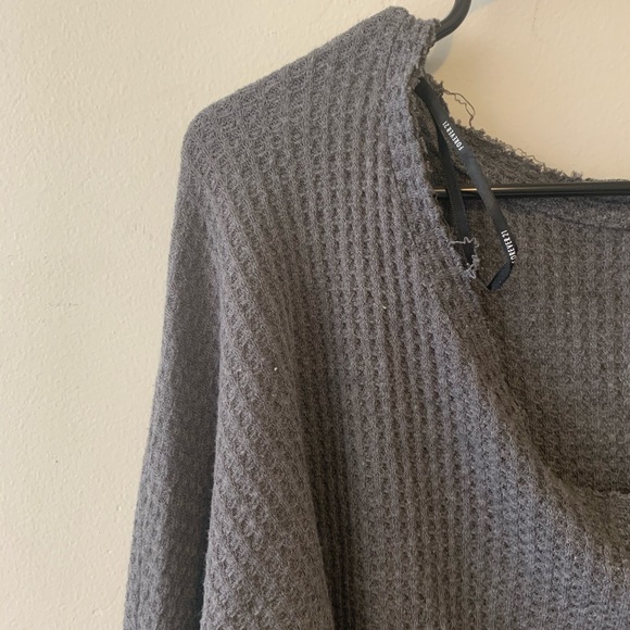 Forever 21 - Crop Top Wide-neck Sweater - Picture 2 of 3